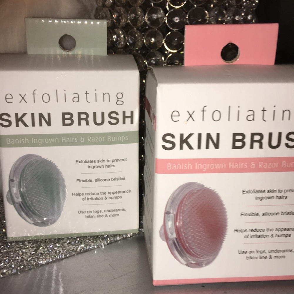 Exfoliating Skin Brush - Banish ingrown hairs-NIB